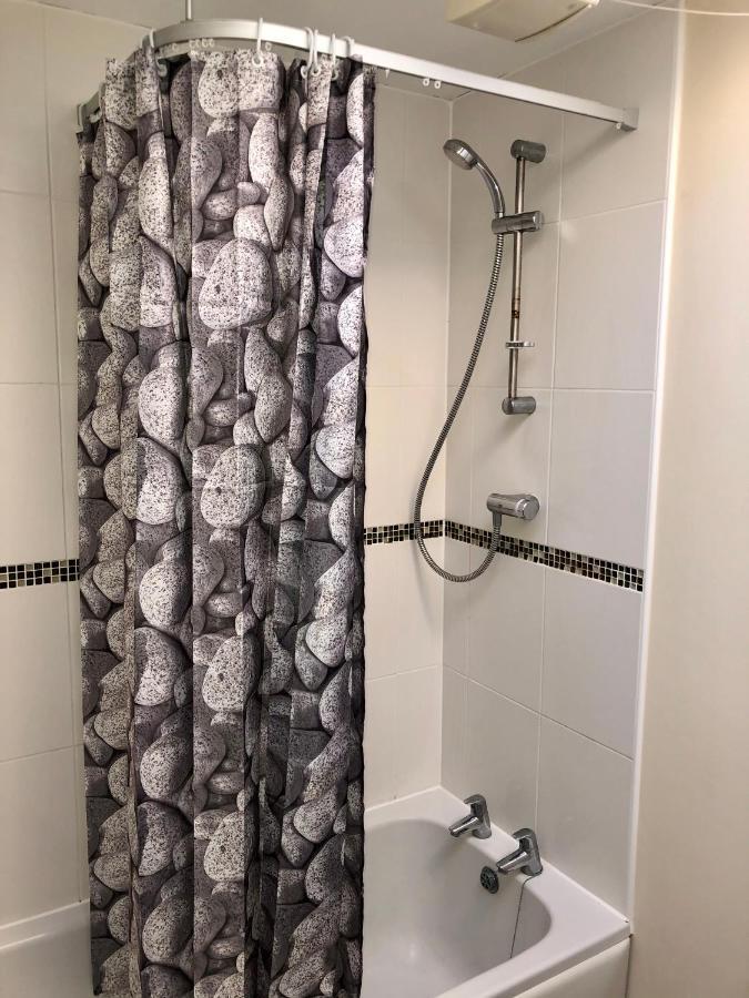 Entire Two Bed Coach House Super King Beds Turn Into Singles Villa Exeter Exterior photo